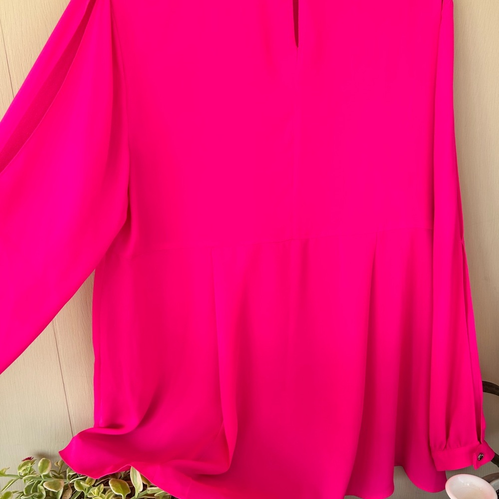 Vince Camuto Fuchsia Blouse - Picture 7 of 7